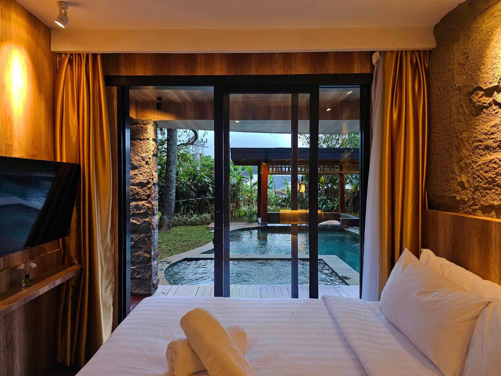 Villa 4-Br Klub Bunga No 4 Batu Malang Exterior photo