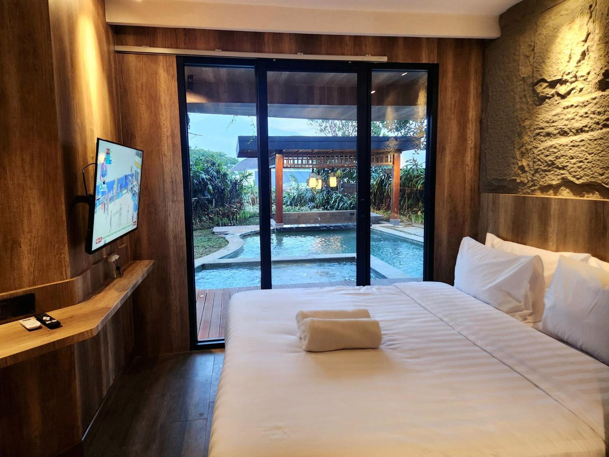 Villa 4-Br Klub Bunga No 4 Batu Malang Exterior photo